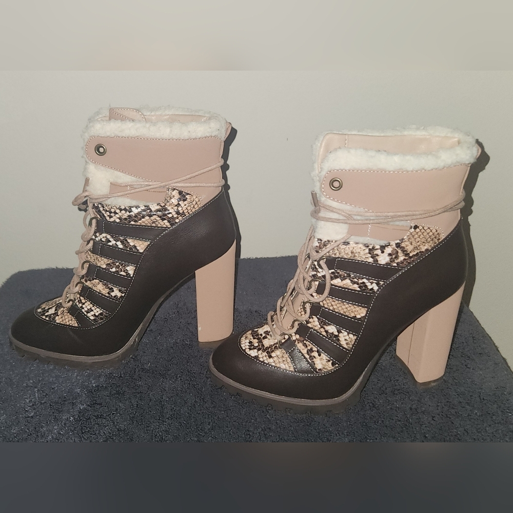 Shoe Dazzle Mirna Snakeskin And Brown Faux Fur 3" Heels Boots Size 7